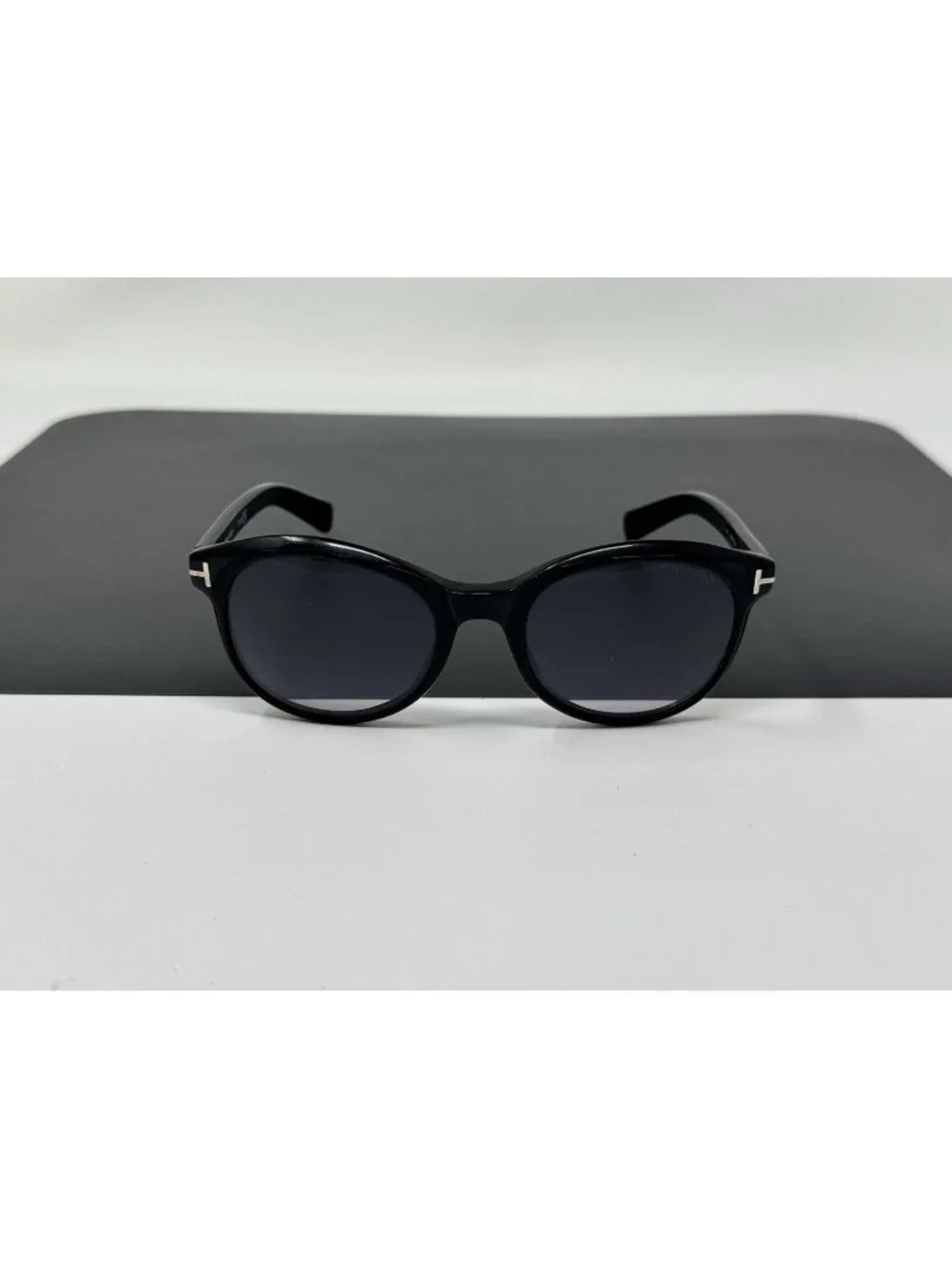Tom Ford Riley TF 298 / FT0298 51mm Black Sunglasses Scratches On Lenses